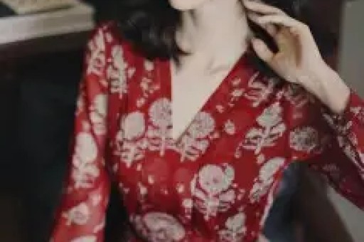吃着中国饭诋毁中国文化700万网红遭央视打码人设彻底崩塌